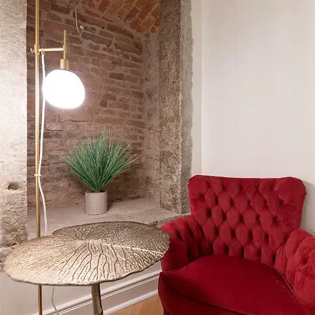 Housing 2 Bdr 2 Bathroom With Sauna At Carl Engel Luxury House Appartement *