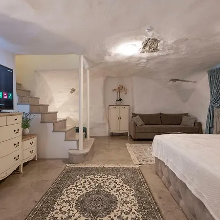 Housing 2 Bdr 2 Bathroom With Sauna At Carl Engel Luxury House Tallinn