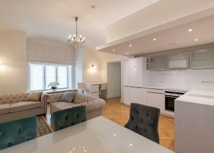 Housing 2 Bdr 2 Bathroom With Sauna At Carl Engel Luxury House