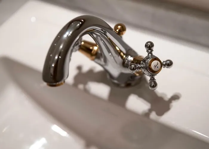 Housing 2 Bdr 2 Bathroom With Sauna At Carl Engel Luxury House *